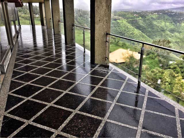 Tan Brown Granite Tiles