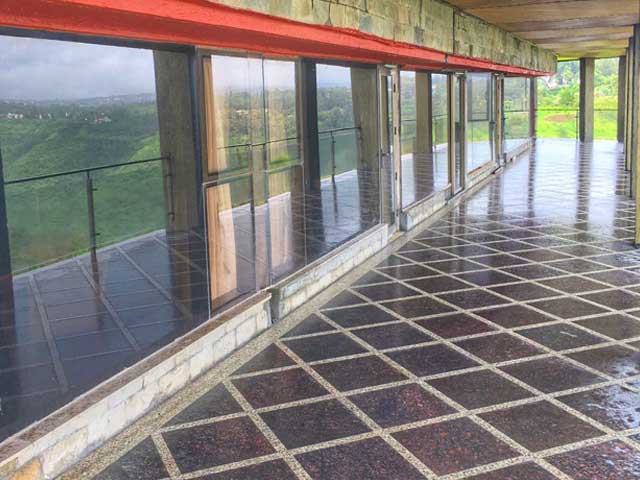 Tan Brown Granite Floor
