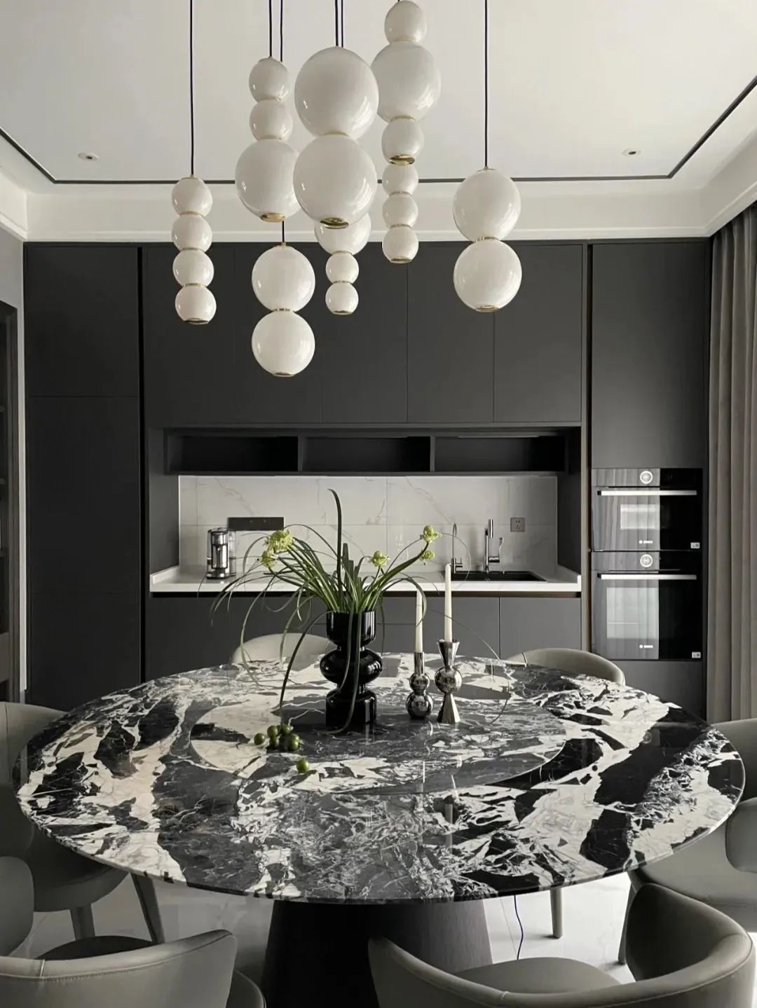 Grand Antique Marble Round Dinner Tables.jpg