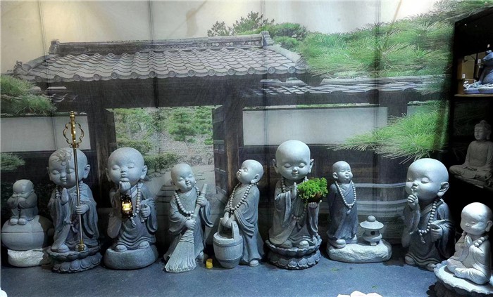 Granite figure stone carving of children